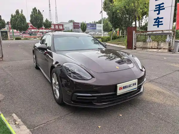 Porsche Panamera 2018