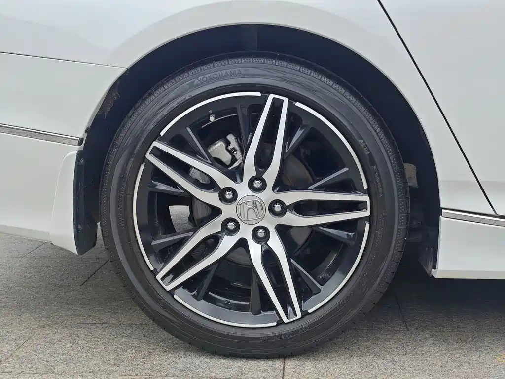 Honda Accord 2023 — фото 11
