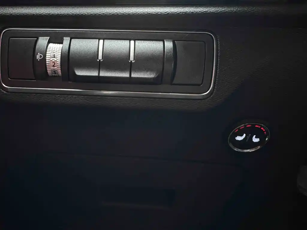 Jetour Jietu X70 PLUS 2022 — фото 11