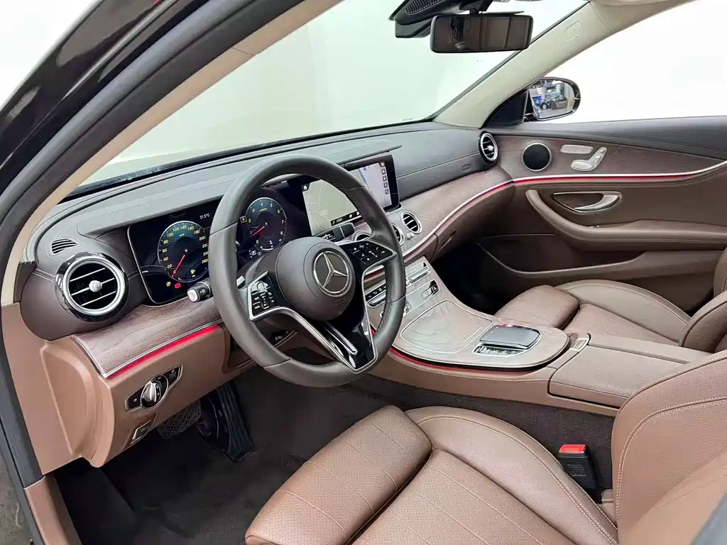 Mercedes-Benz E-Class 2022 — фото 16