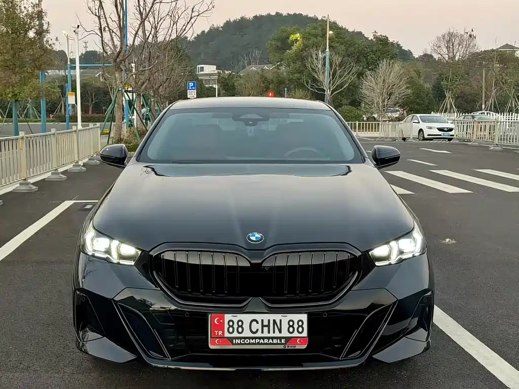 BMW 5 Series 2025
