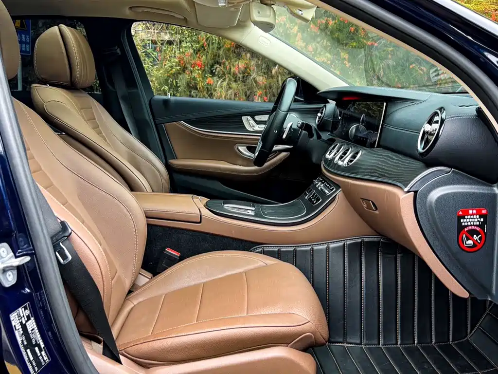 Mercedes-Benz E-Class 2020 — фото 13