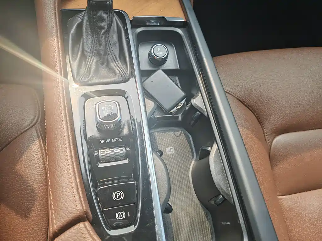 Volvo S90 2019 — фото 10