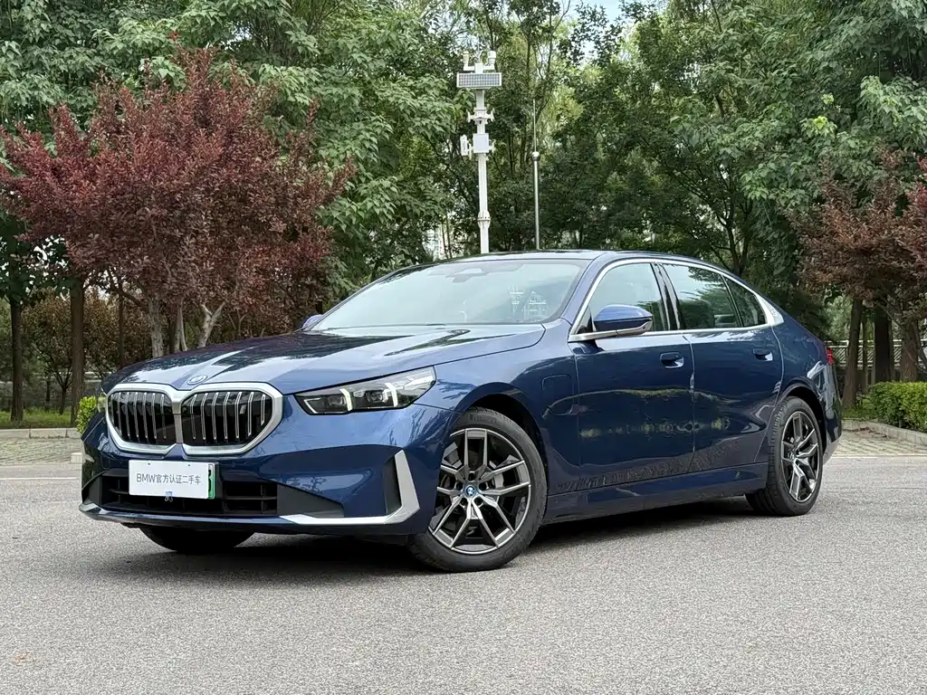 BMW i5 2024 — фото 1