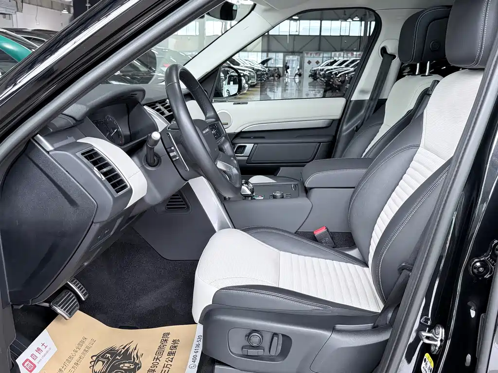 Land Rover Discovery 2023 — фото 11
