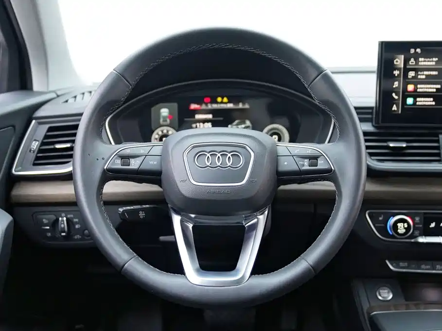 Audi Q5L 2022 — фото 13