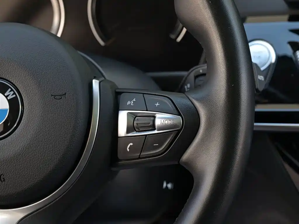 BMW 1 Series 2023 — фото 13