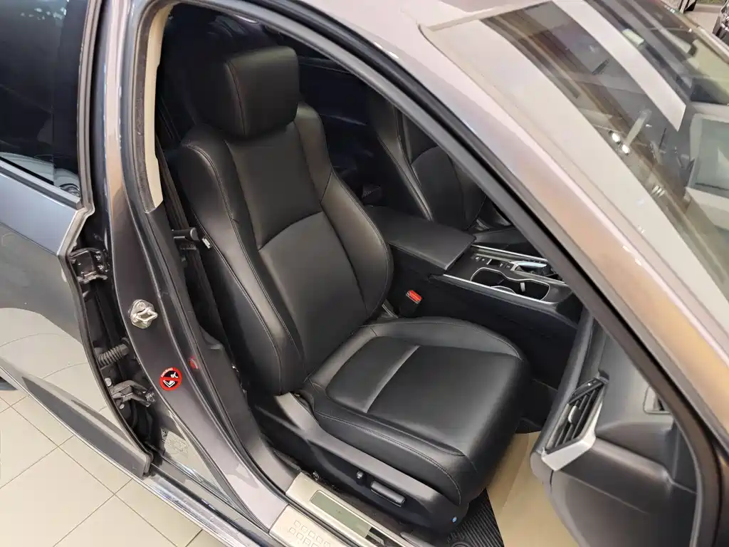 Honda Accord 2020 — фото 32