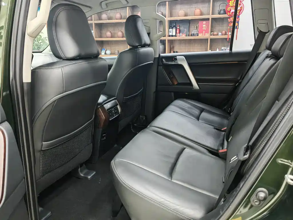 Toyota Prado 2016 — фото 8