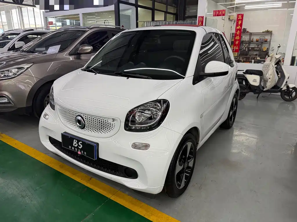 smart fortwo 2018 — фото 1