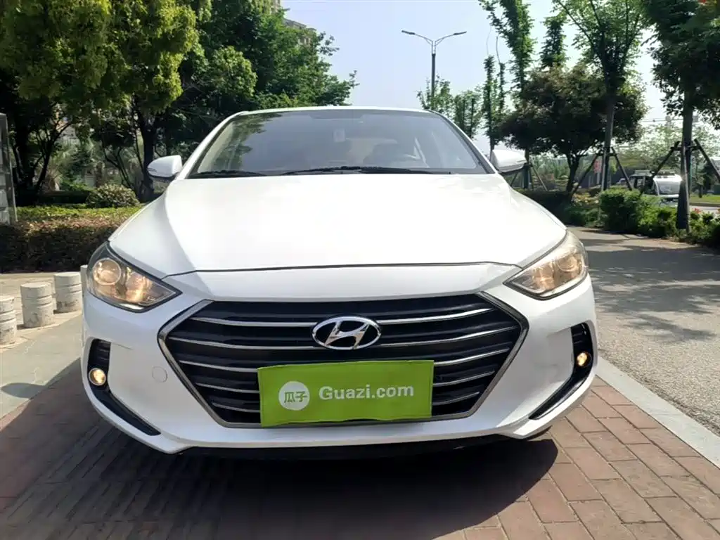 Hyundai Elantra 2017 — фото 3