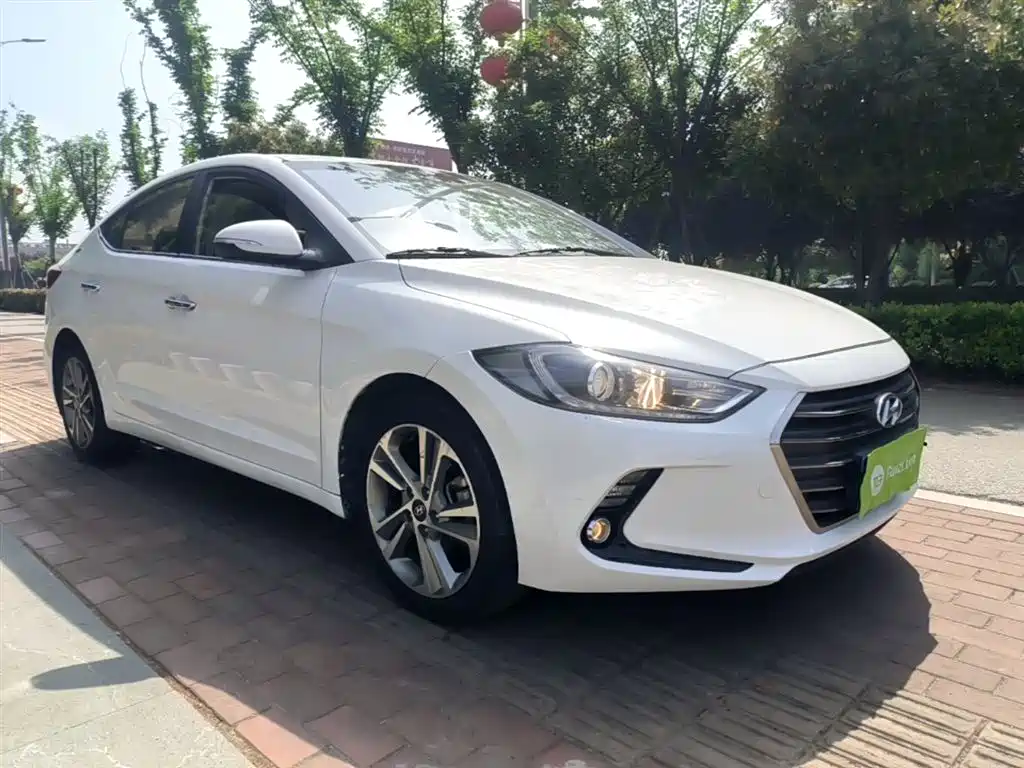 Hyundai Elantra 2017 — фото 4