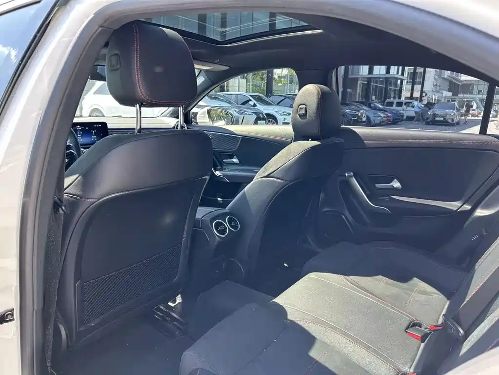 Mercedes-Benz A-Class 2023 — фото 12