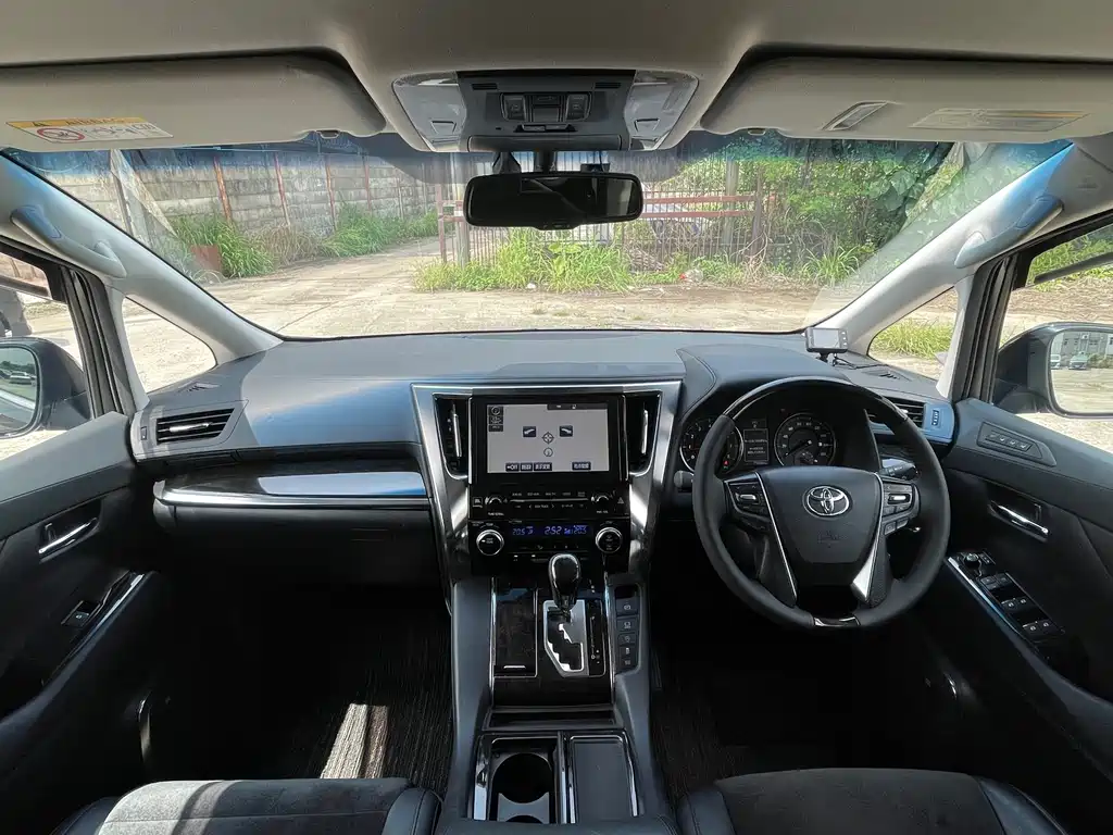 Toyota Alphard 2016 — фото 10