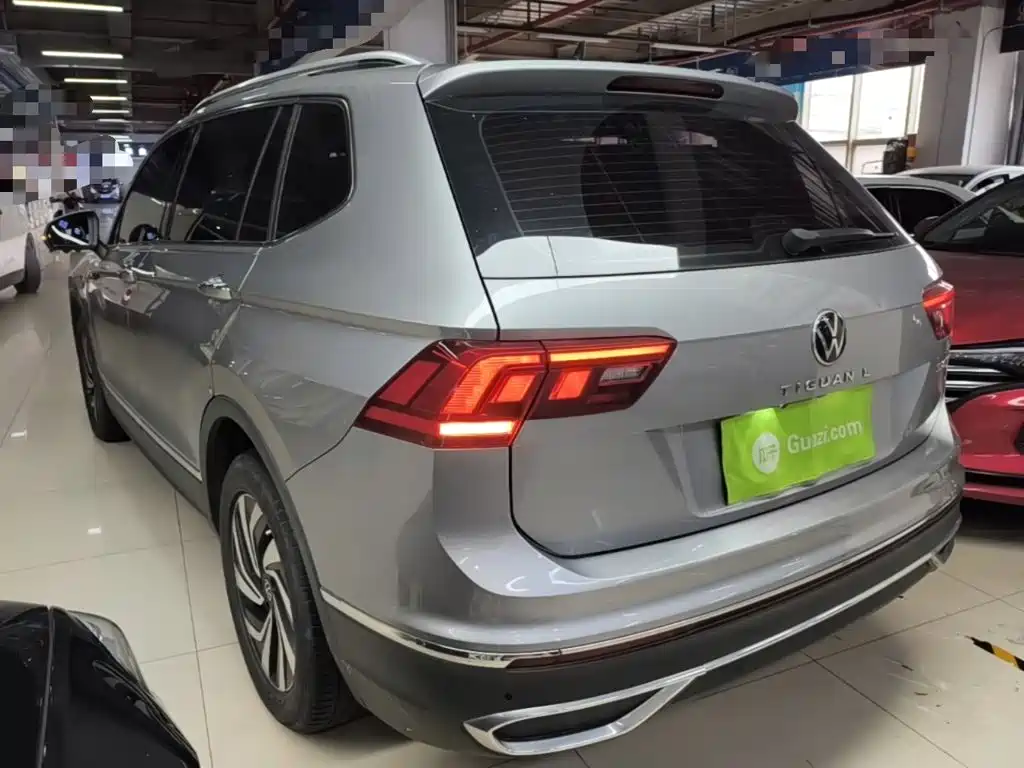 Volkswagen Tiguan L 2023 — фото 23
