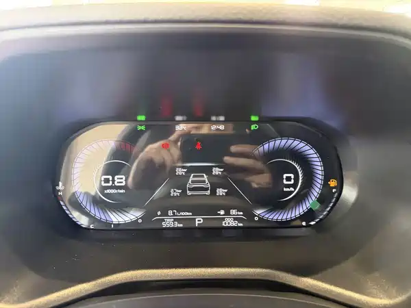Geely Emgrand 2022