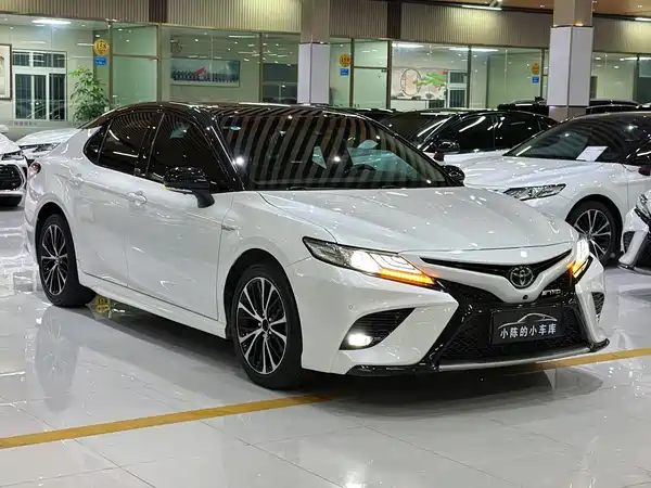 Toyota Camry 2019