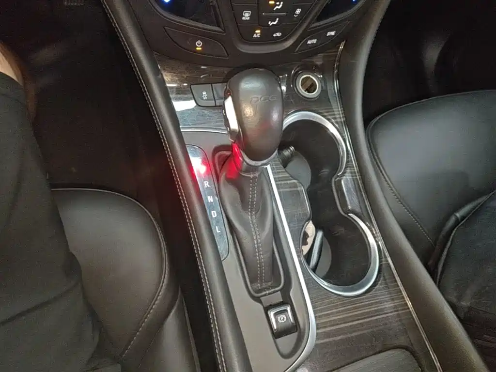 Buick Envision Plus 2020 — фото 14