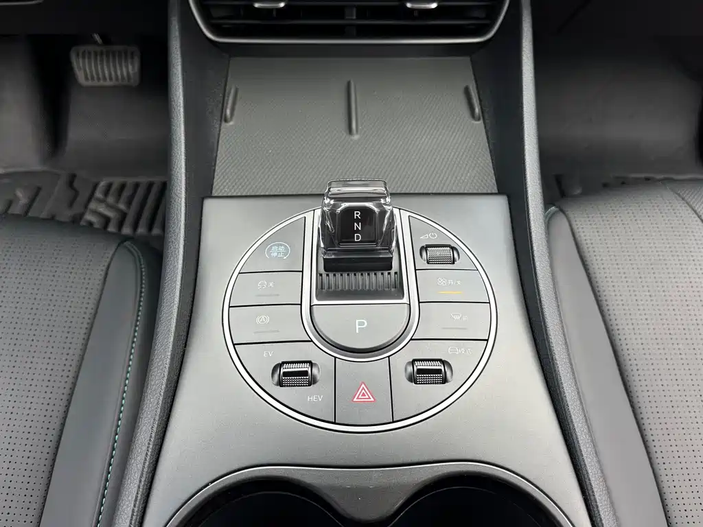 BYD Seal 05 DM-i 2025 — фото 14