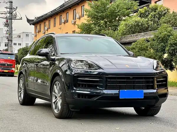 Porsche Cayenne 2025