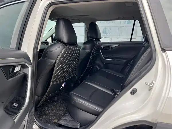 Toyota RAV4 2023