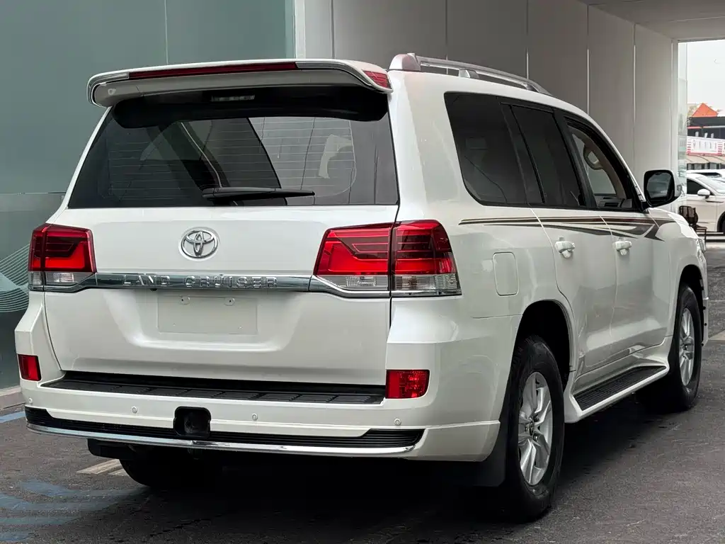 Toyota Land Cruiser 2019 — фото 5