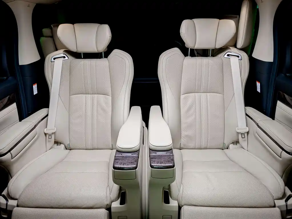 Toyota Vellfire 2021 — фото 11