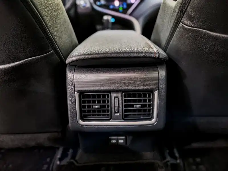 Toyota Camry 2023 — фото 20
