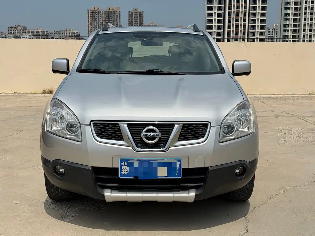 Nissan Fresco 2011