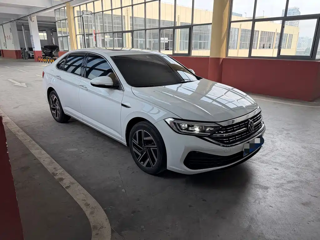 Volkswagen Sagitar 2022