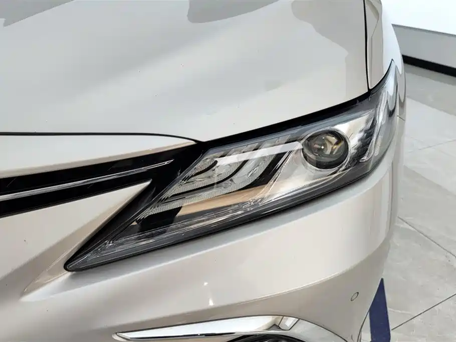 Toyota Camry 2021 — фото 5