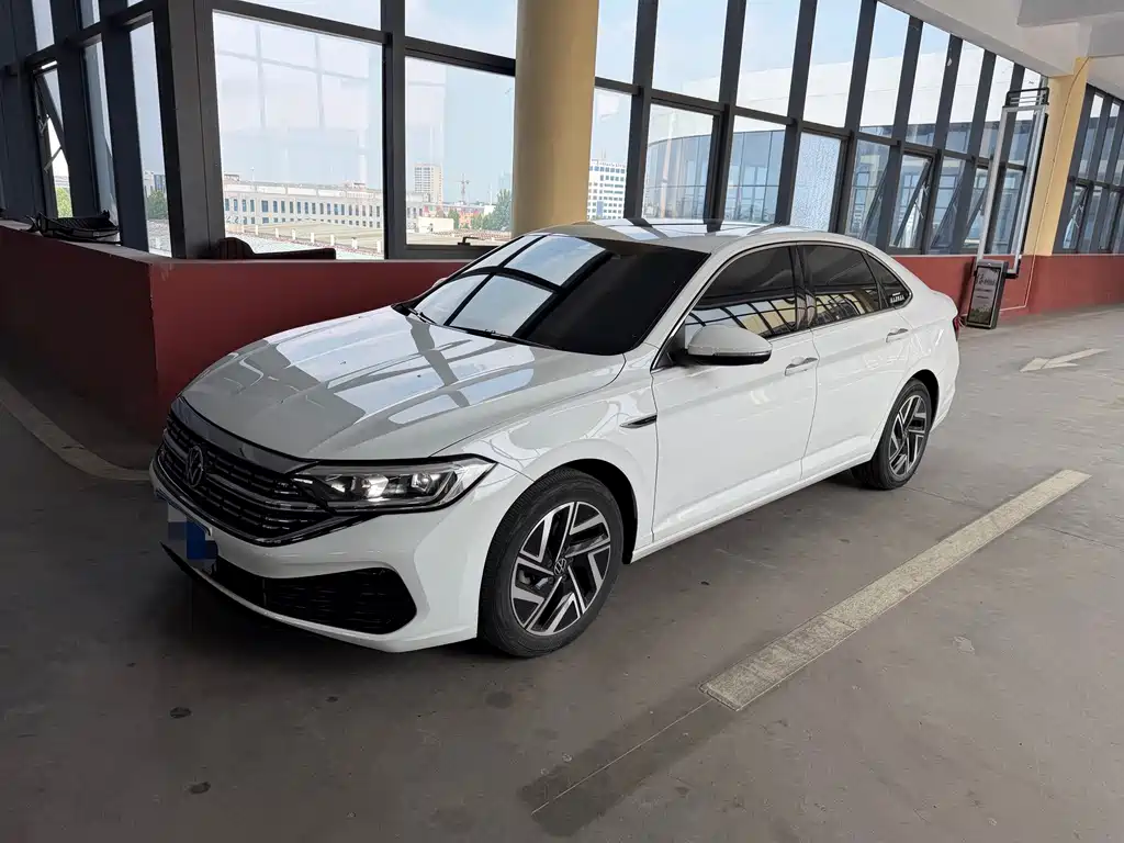 Volkswagen Sagitar 2022