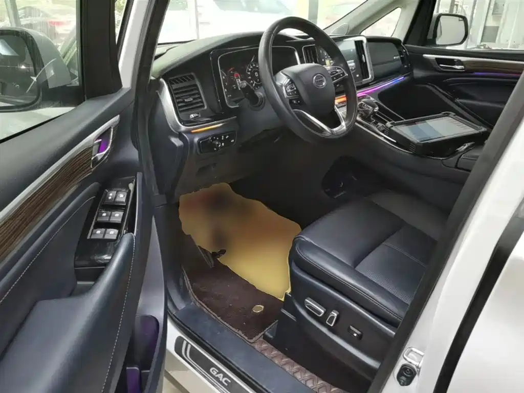GAC Motor Trumpchi M8 2022 — фото 16