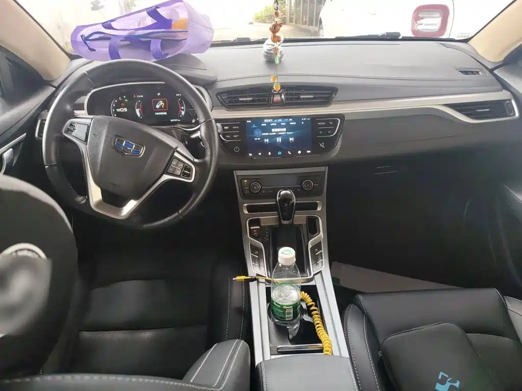 Geely Emgrand 2018