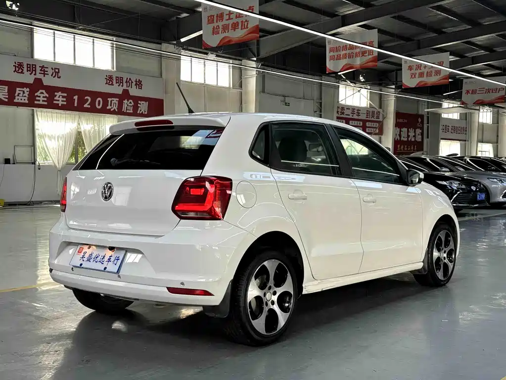 Volkswagen Polo 2015