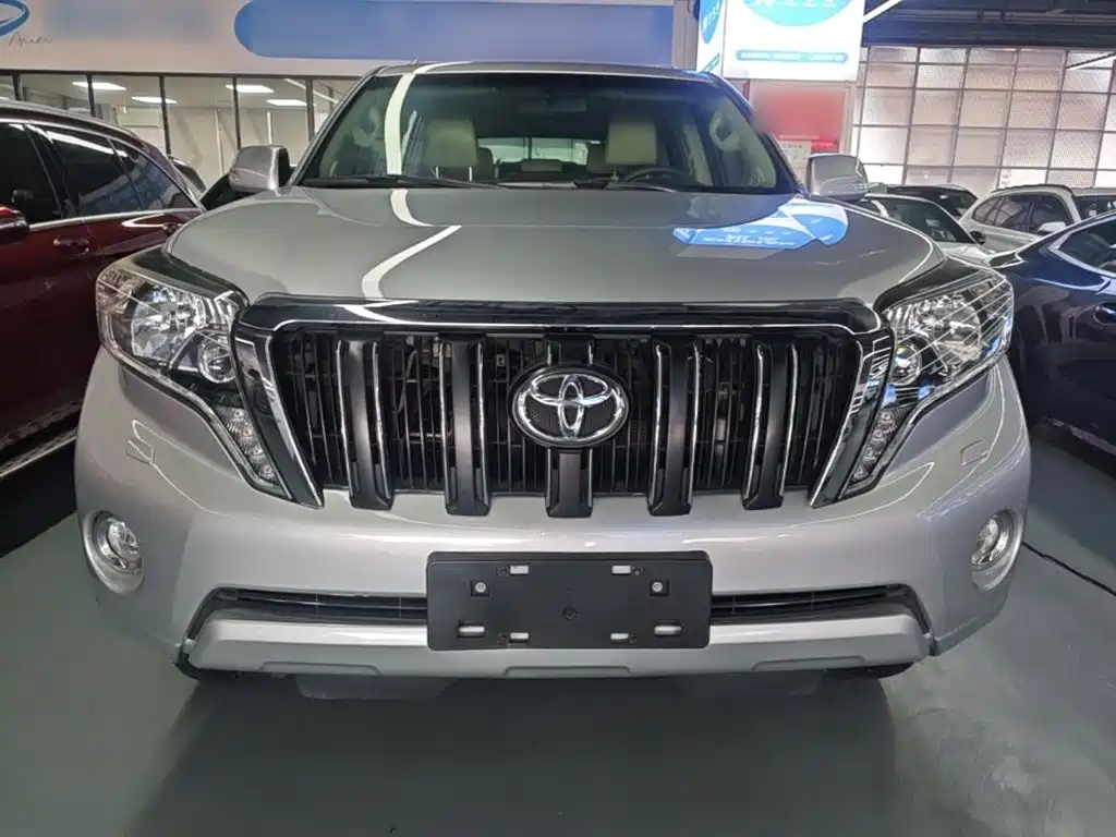 Toyota Prado 2016 — фото 3