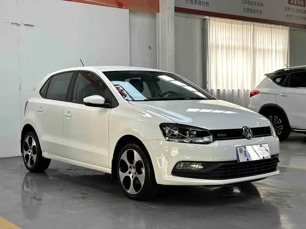 Volkswagen Polo 2015