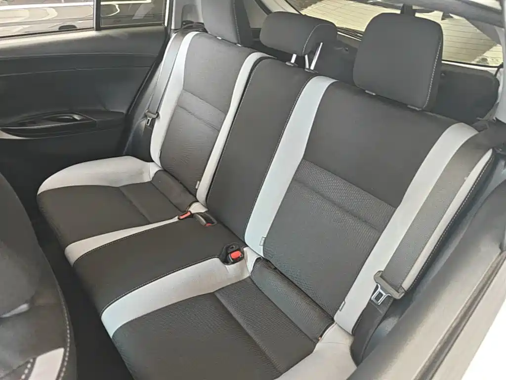 Toyota Yaris L 2021 — фото 17