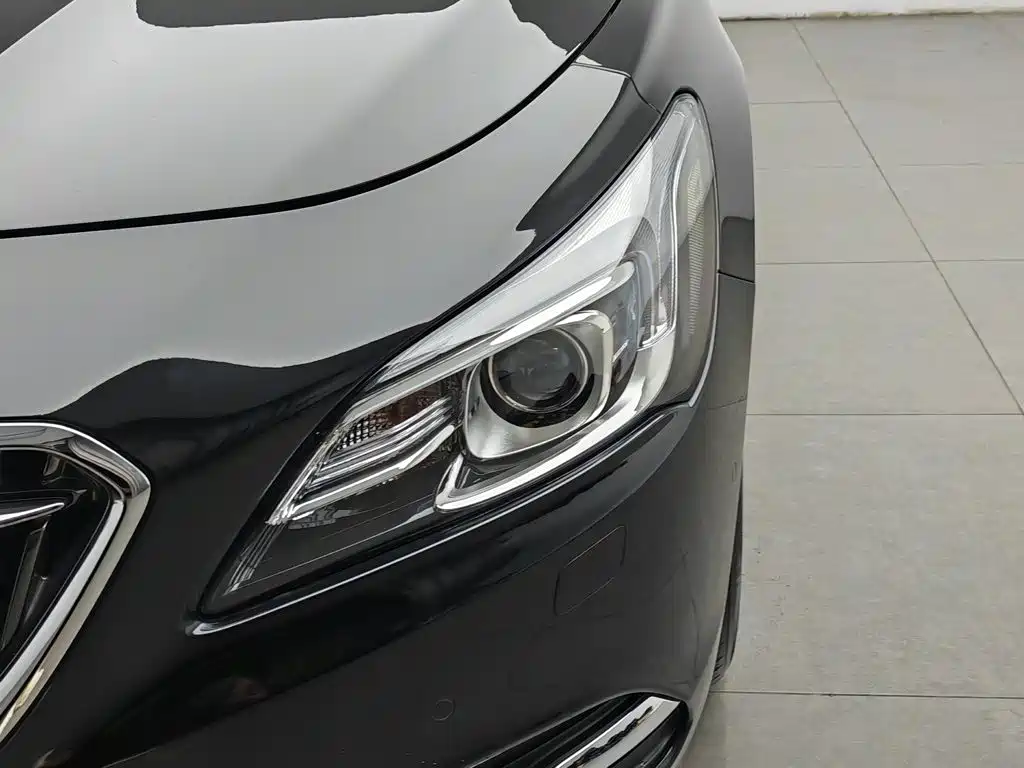 Buick LaCrosse 2017 — фото 7