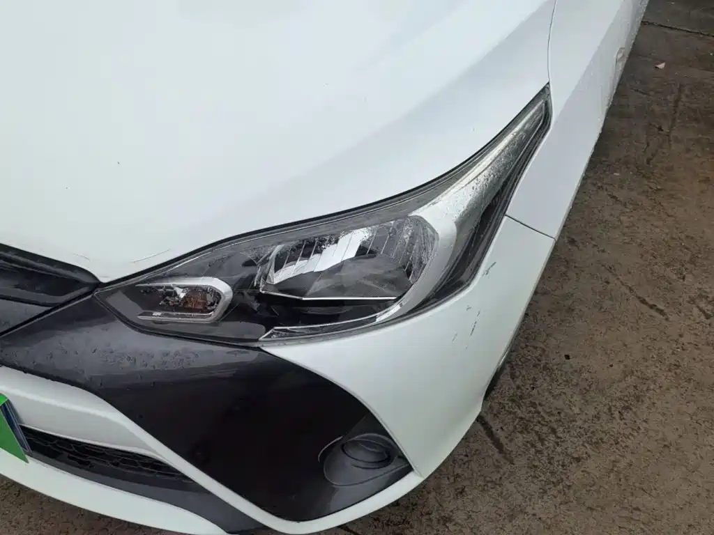 Toyota Yaris L 2018 — фото 24