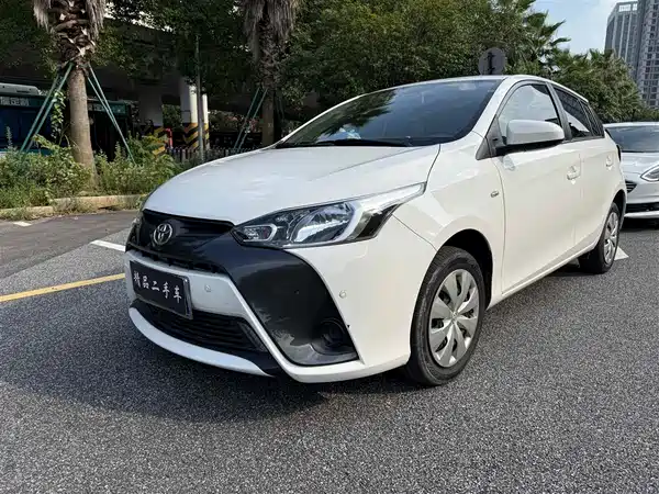 Toyota Yaris L 2021