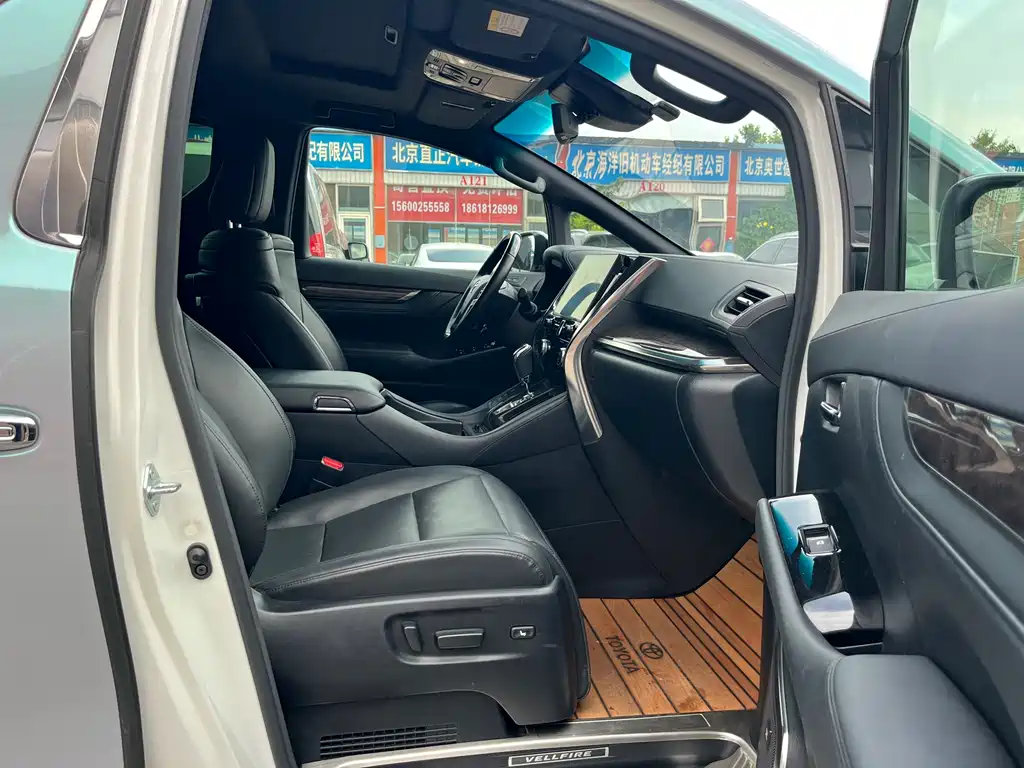Toyota Vellfire 2021 — фото 26