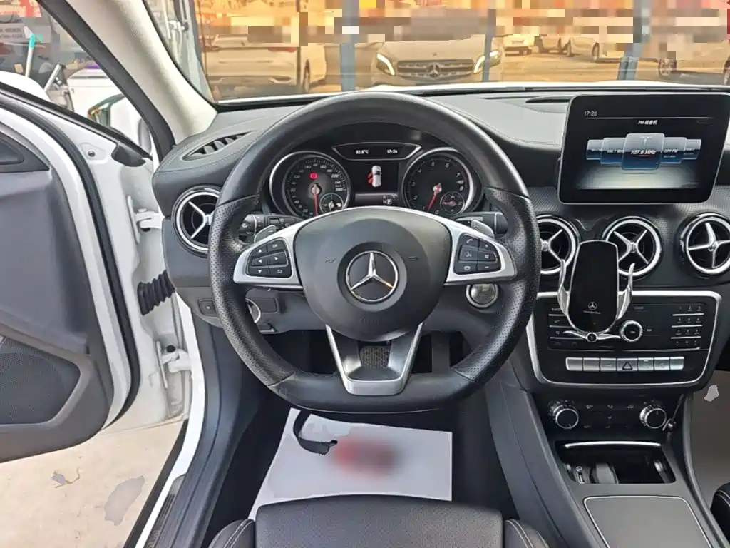 Mercedes-Benz GLA 2019 — фото 11