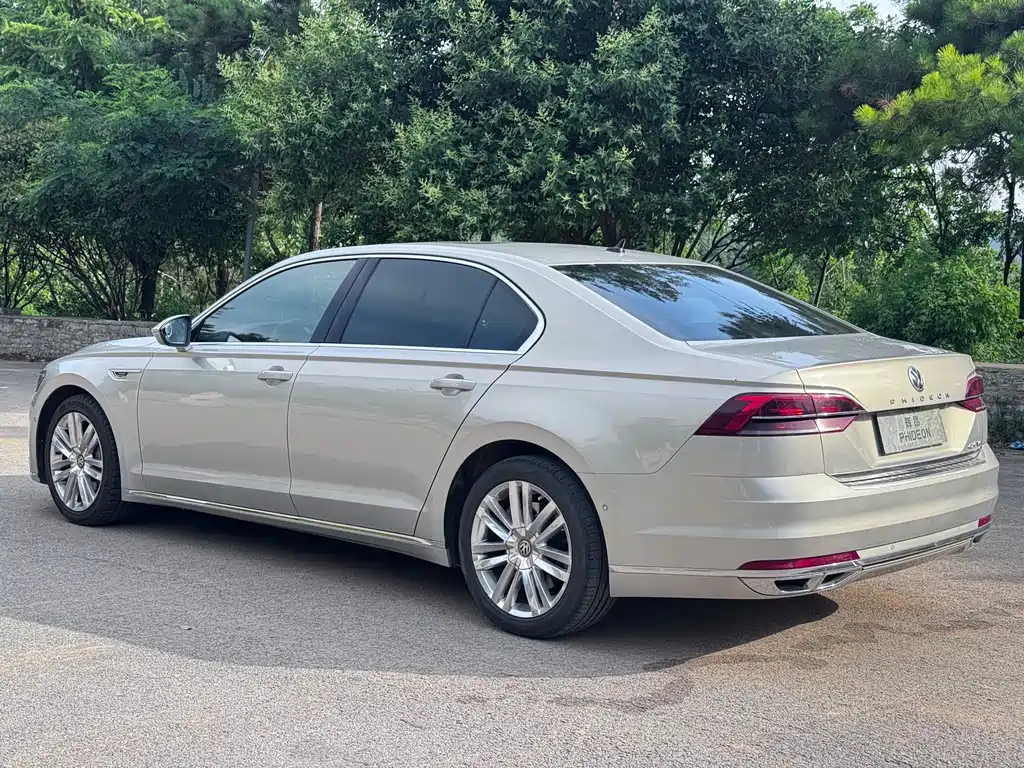 Volkswagen Phideon 2018 — фото 4
