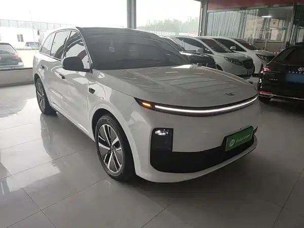 Li Auto L6 2024