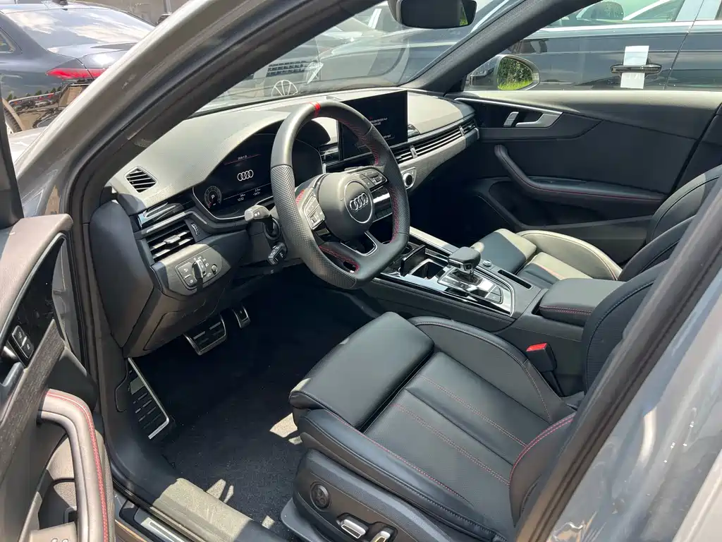 Audi A4L 2025