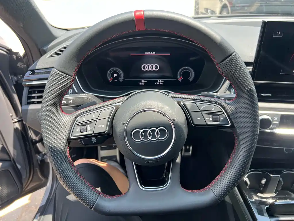 Audi A4L 2025