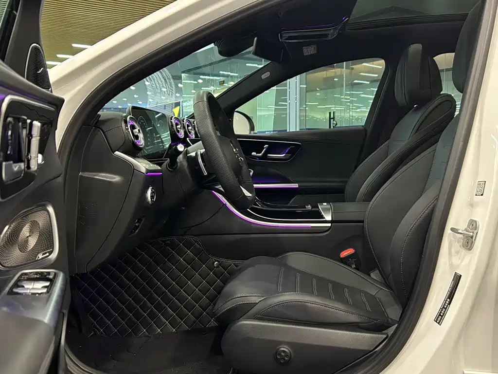 Mercedes-Benz C-Class 2024