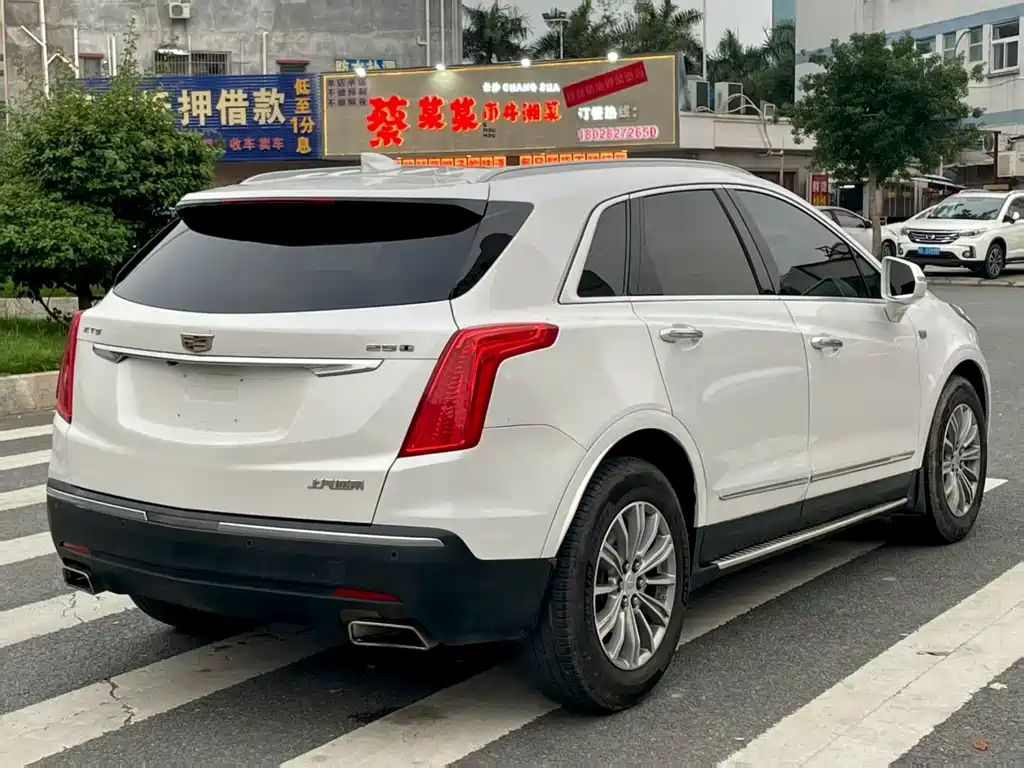 Cadillac XT5 2019 — фото 20