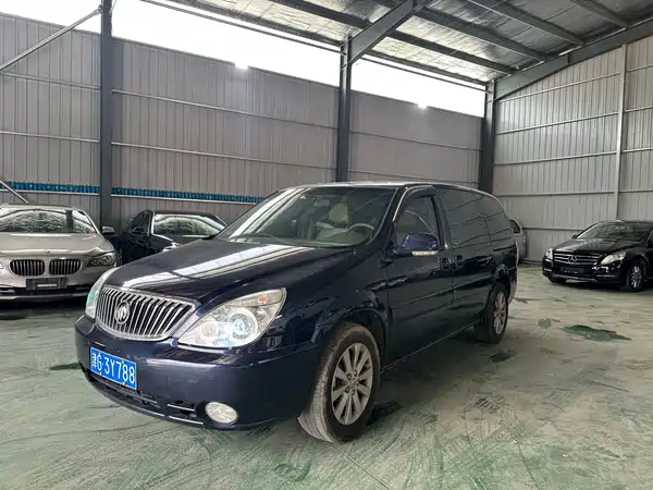 Buick GL8 2013